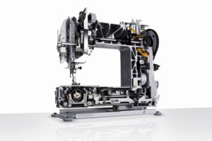 Скелет швейной машины. НЕкомпетентный ремонт---ухудшит ситуацию