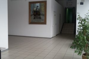 Холл в здании на 2 этаже