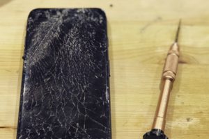 Замена дисплея на iPhone 7