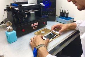 Замена стекло на iPhone