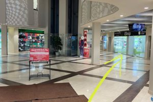 Наше расположение внутри ТЦ, следуйте по стрелке