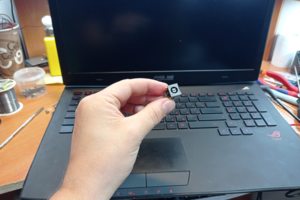 Замена разъема питания в игровом ноутбуке