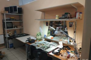 Рабочее место по ремонту ТВ и мониторов