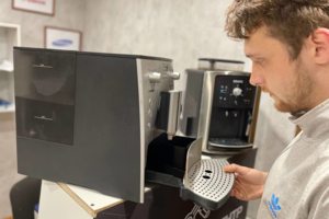 Наш сервисный центр осуществляет ремонт и обслуживание кофемашин