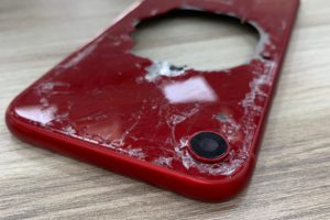 Замена задней крышки на iPhone