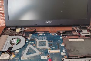 Установка Windows 10. Смена термопасты, удаление жидкости.