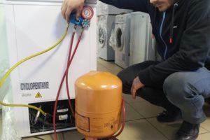 Ремонт морозильных камер