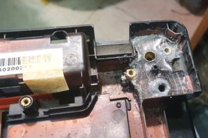 Восстановление посадочного места крепления петли ноутбука