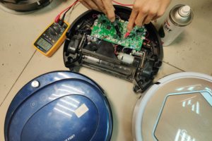 Ремонт робота пылесоса