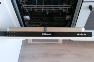 У нас в штате мастера разного профиля, специализирующиеся на раб