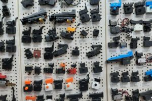 стенд  с запчастями