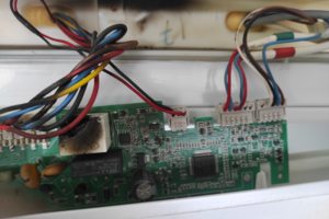 Ремонт платы управления холодильника Indesit